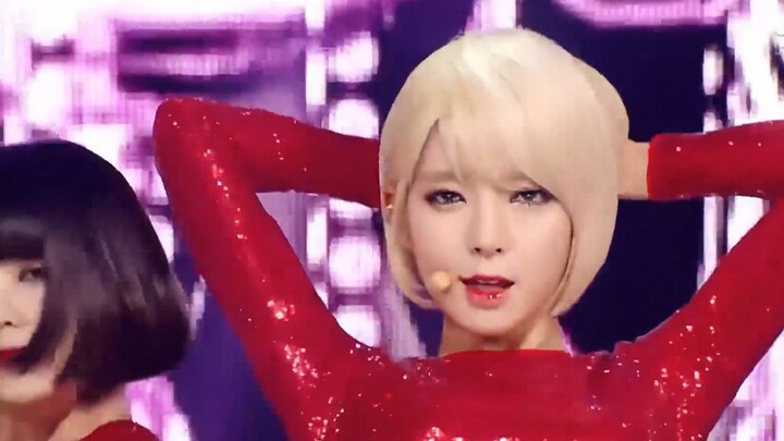 สไตล์เซ็กซี่ยังต้องดู AOA "Short Skirt" โชว์สเตจแต่งตัวคลิกเดียว