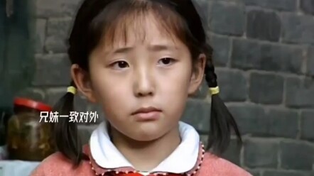 Di zaman tanpa catokan, cewek ini ajari kamu cara bikin poni udara yang ikal!