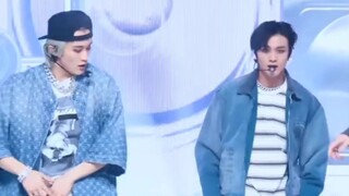 Please enjoy the dance synchronization of South Korea's strongest child labor couple.