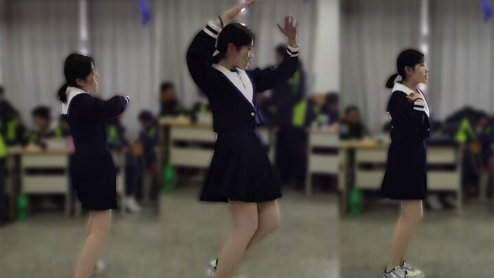 [Dance]Dancing ACGN dance in classroom!