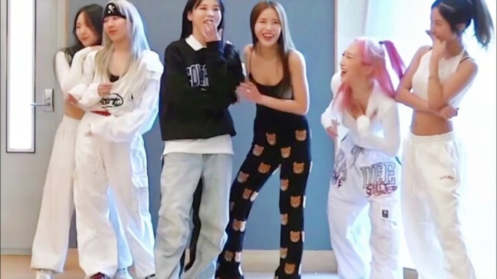 MAMAMOO+Sub-unit debut song GGBB dance practice room