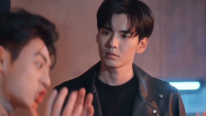 All messed up! Ye Meng and Li Jinyu are caught by Boss Tai sneaking in a romantic relationship under