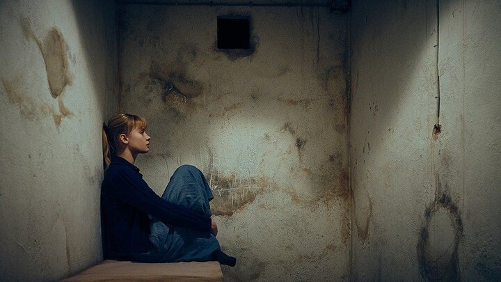 Uncovering the mystery of the corpse hidden in the wall, decades later, who is the murderer?