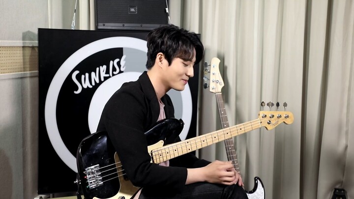 SUB ESP YoungK Presentando el Instrumento DAY6