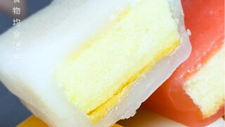 هل جرّبت قشرة الآيس كريم اللزجة مع كعكة شيفون ناعمة؟