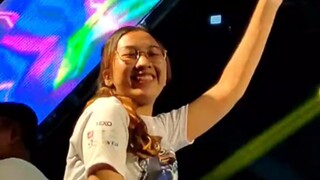 mbak kacamata 😍
