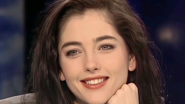 Ai dám tin chứ? Ngay cái nhìn đầu tiên, tôi như ngửi thấy hương thơm… Mỹ nhân Brazil Cristiana Reali