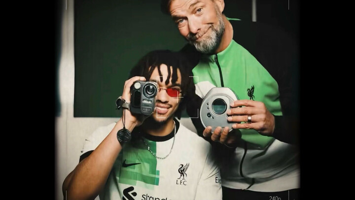 Dùng góc nhìn của Mèo và Chuột để kể cho bạn nghe câu chuyện về Arnold và Klopp