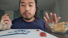 ASMR EATING FREEZE DRIED MANGO & PAINTING CHINESE WORD LOVE