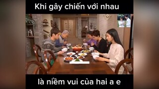 Giống hệt gia đình mình