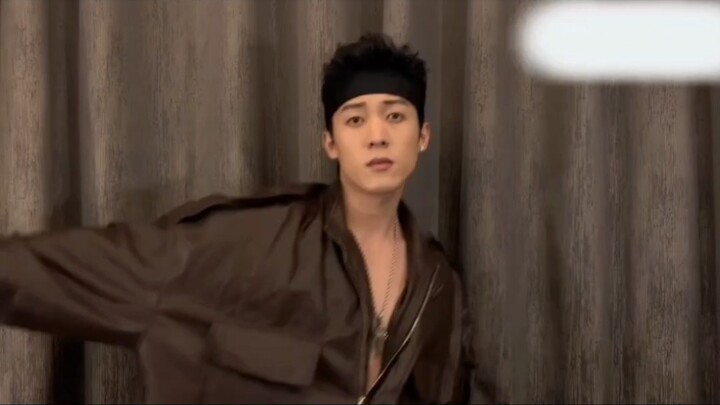 封神你们大半夜不睡觉，都整活是吧。我喜欢，多来点。彪子和小白都已完成flag，黄线 小林就差你两了