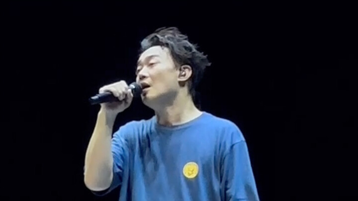 لحظة تحويل أغنية “ملك الغناء” من الماندرين إلى الكانتونية في العرض الأخير في شيآن جعلتني أبكي حقًا!