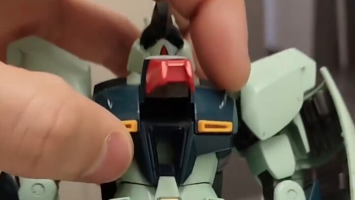 Saya membeli Bandai MG Ringus di Xianyu seharga 76 yuan, ditambah 8 yuan untuk ongkos kirim. Setelah