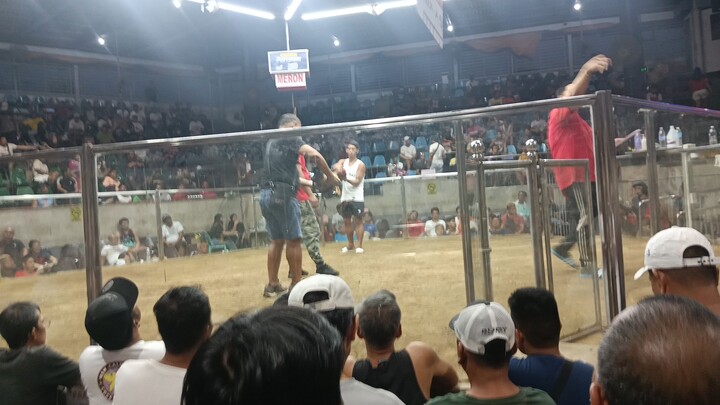 CALOOCAN COCKPIT ARENA. first fight win.