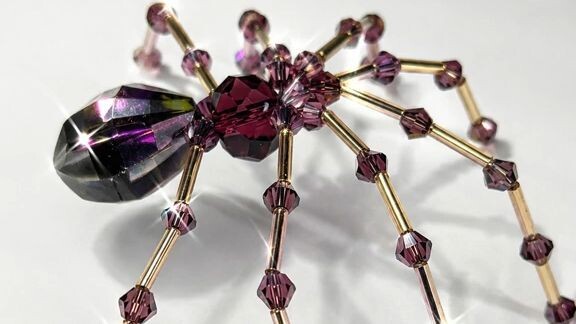 عمل تحفة فنية على شكل عنكبوت بخرز الكريستال الفاخر والزيركون #handmadejewelry #اكسبلور