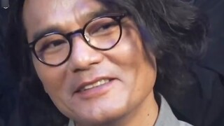 ลัมกาตงตอบรับ "เด็กหนุ่มข้ามรั้วเมืองตงกวน" เป็นครั้งแรก ซุนหยางและต้าเผิงอุทานว่า "หล่อเกินไป" และท