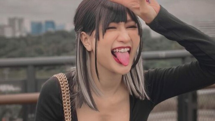 CEWEK CANTIK JOGET BESAR BANGET