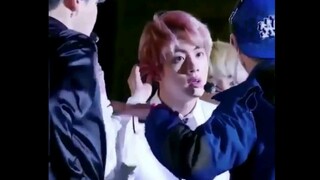 [Kim Seokjin/Injury Collection] Sangat tidak nyaman ditonton