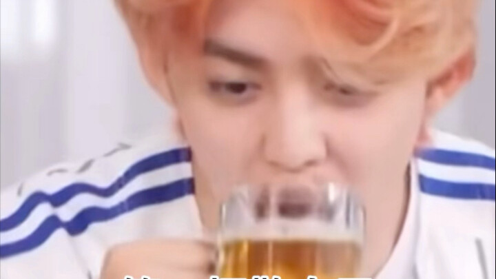คนนี้—— หนึ่งแก้วเพื่อตัวเอง