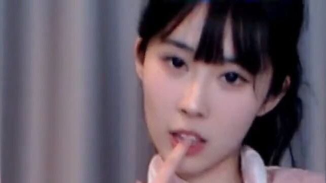 610 is Danbao's pink cheongsam sexy dance