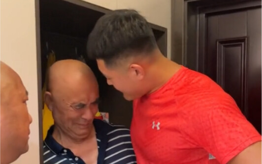 Khi tôi lừa ông rằng tôi đã đánh nhau với cháu gái của người khác