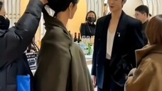 杨紫微博之夜最大惊喜同框是和他!!三冠queen封神名场面实在太多、、、