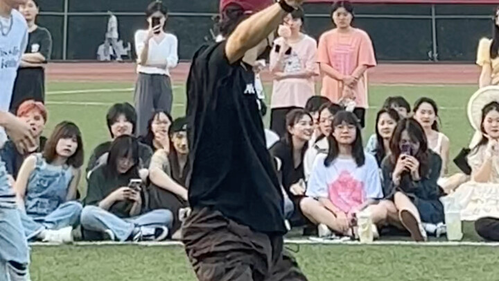 Phim tài liệu đánh mất chìa khóa, chìa khóa bị văng đi mất