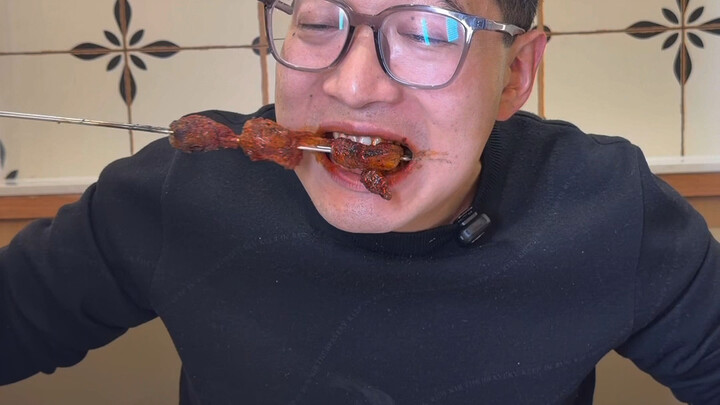 Kebahagiaan Pemilik Toko Daging Kambing