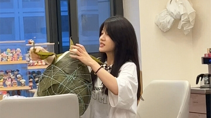 ซีรีส์อาหารจานใหญ่ที่ทุกคนรอคอยมาถึงแล้ว ขอให้ทุกคนมีสุขภาพแข็งแรงในเทศกาลตวนอู่