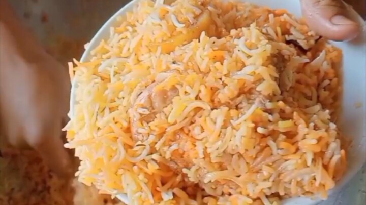 Bangladeshi chicken dum biryani