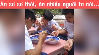 Cười mệt với mấy cái ngừoi này :v #haihuoc