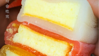 Have you ever eaten the chewy and stretchy snow skin cake?