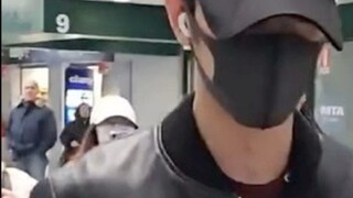 "You can't tell this?" The voiceover is 10000% more funny! ! ! Xiao Zhan's airport becomes a fashion