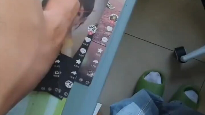 Business genius 😂 Since parents don’t let their kids use phones to scroll TikTok, some merchants hav