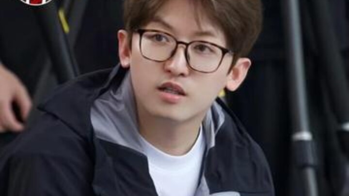 ยังมีสื่อการสอนใหม่อีกเหรอ? ผู้กำกับเหยาไม่โทษใครหรอกที่จับโป๊ะความแอบชอบของคุณได้ มันชัดเจนเกินไปจร