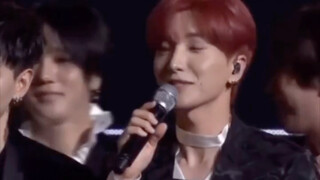 Tôi thực sự chết cười khi thấy Super Junior và EXO đứng chung một sân khấu, hahahahahahahaha, một cả