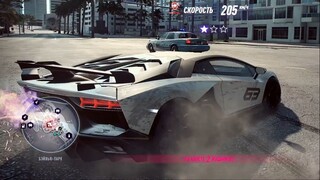 Lamborghini Aventador SVJ Coupe '19 escapes from pursuit through the city streets