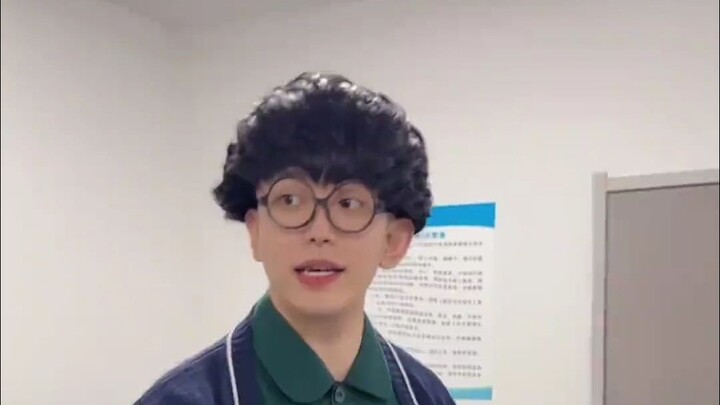 一张足够好看的脸，就是自己跨越阶级的入场券