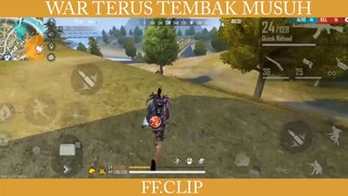 War terus tembak tembakin musuh tanpa ampun wkwkwkkwk