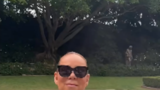 ما كان مقدرًا له الحدوث قد حدث أخيرًا! تم تجديد التأمين التقاعدي للأخت نيو بنجاح!