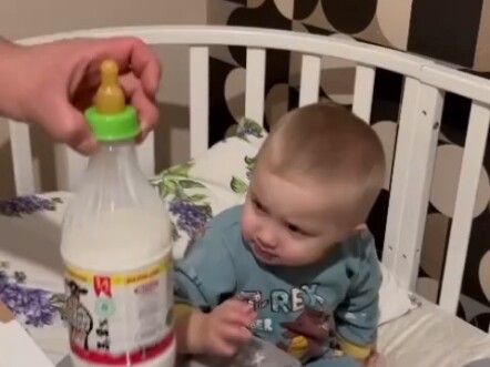 Bayinya dimain-mainin sampai rusak...