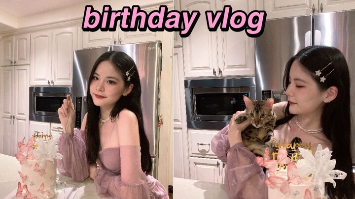 【Cậu 22 tuổi rồi!】Cuộc sống kỳ lạ của ba cô gái điên