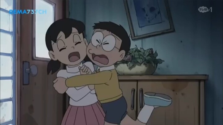 Nobita cari kesempatan, mumpung lagi sepi