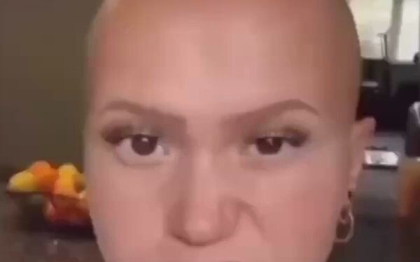 [Teks Cina] Saat XP-nya adalah menarik rambut