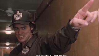 送快递用手？我都是用踢的！