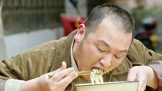 Inventaris: Mie sangat lezat di film dan acara TV. Seorang pemuda memulai dengan satu pon mie. Lin Y