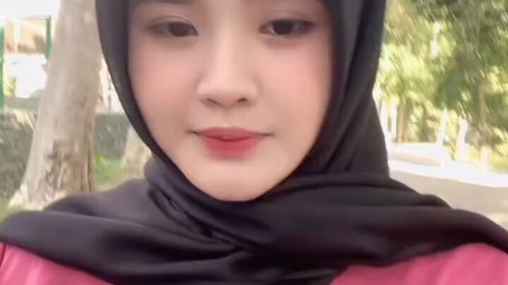 cantik dan mantap 🍑