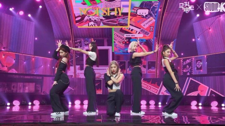 [ITZY] يمكن من خلال الموسيقى المرافقة معرفة قوة الرقص لدى الفرقة «not shy»