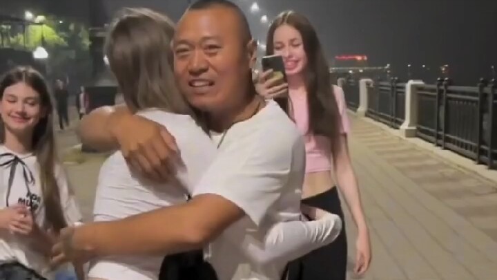 الفتيات الأجنبيات رائعات حقًا