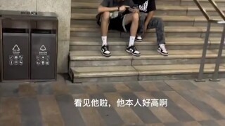 ตอนฤดูหนาวอันเร่าร้อน - หนุ่มสาวที่คบกันทางออนไลน์กลายเป็นจริง นักกีฬาผิวดำกลับกลายเป็นสองคน ขาเรียว